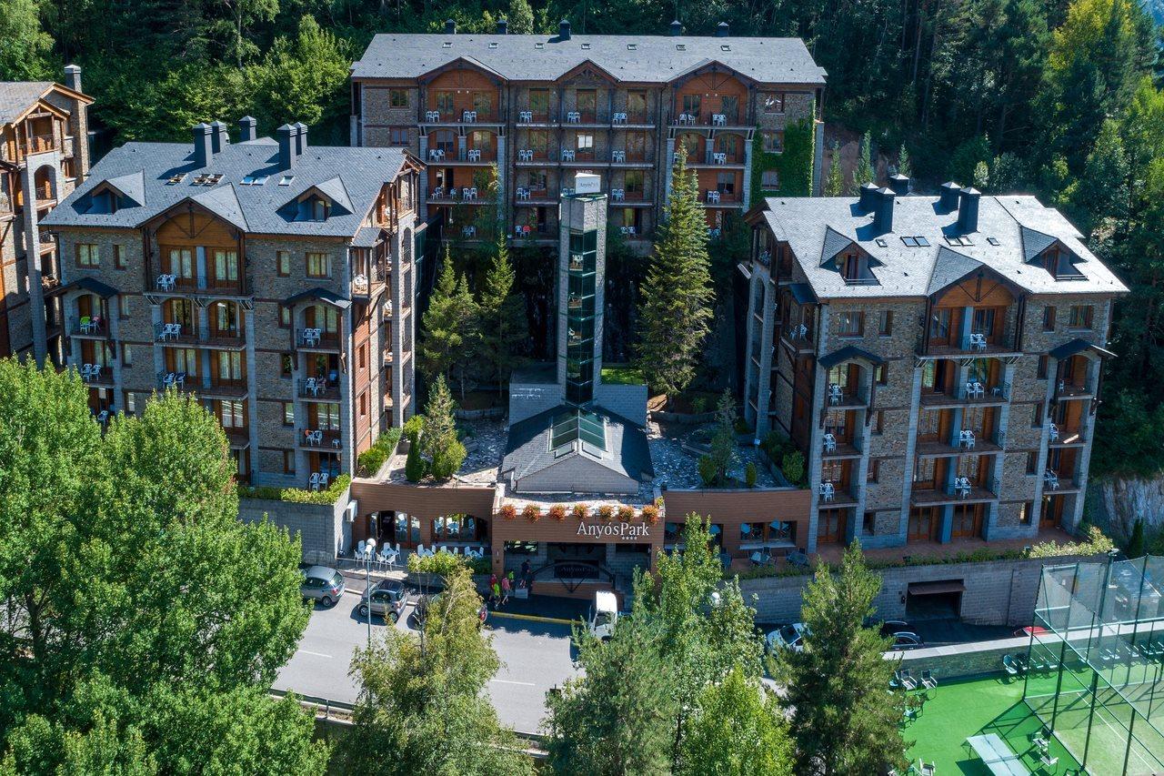 Apartament Anyos Park *